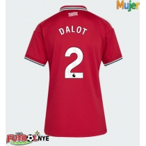 Camiseta Manchester United Diogo Dalot #2 Primera Equipación para mujer 2026-27 manga corta